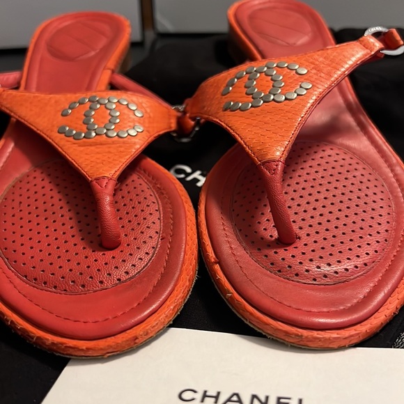 Authentic Chanel logo mules - Picture 5 of 16